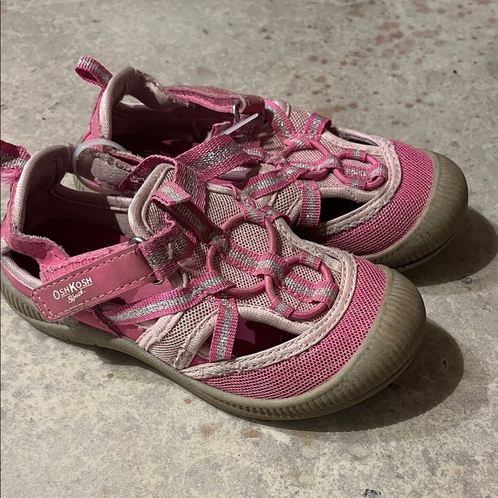 OSHKOSH B’gosh pink play shoes
